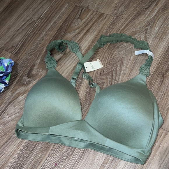 ☘️Sunnie wireless lightly lined blossom lace strap bra - Picture 5 of 7